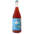 Fles Mihau 2025, lichte rode natuurwijn van Cinsault door Vins Mercuriales, blauw etiket en blauwe kroonkurk